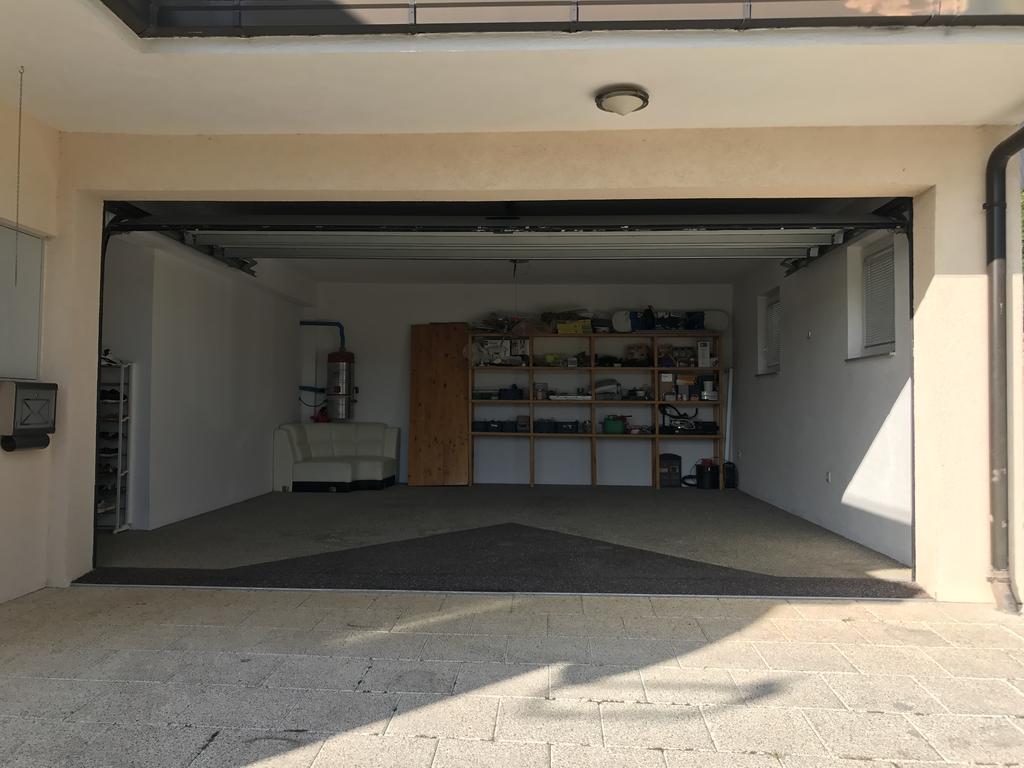 Ferienhaus Siroki Brijeg Luaran gambar